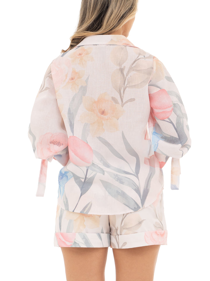 blusas elegantes con mangas largas y acabado sofisticado