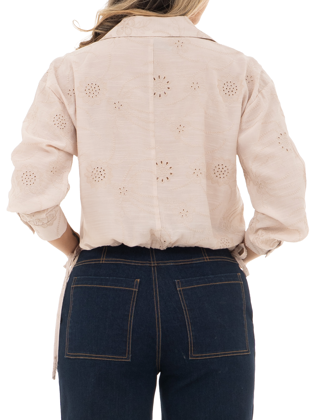 blusas elegantes con cuello camisero y pechera oculta