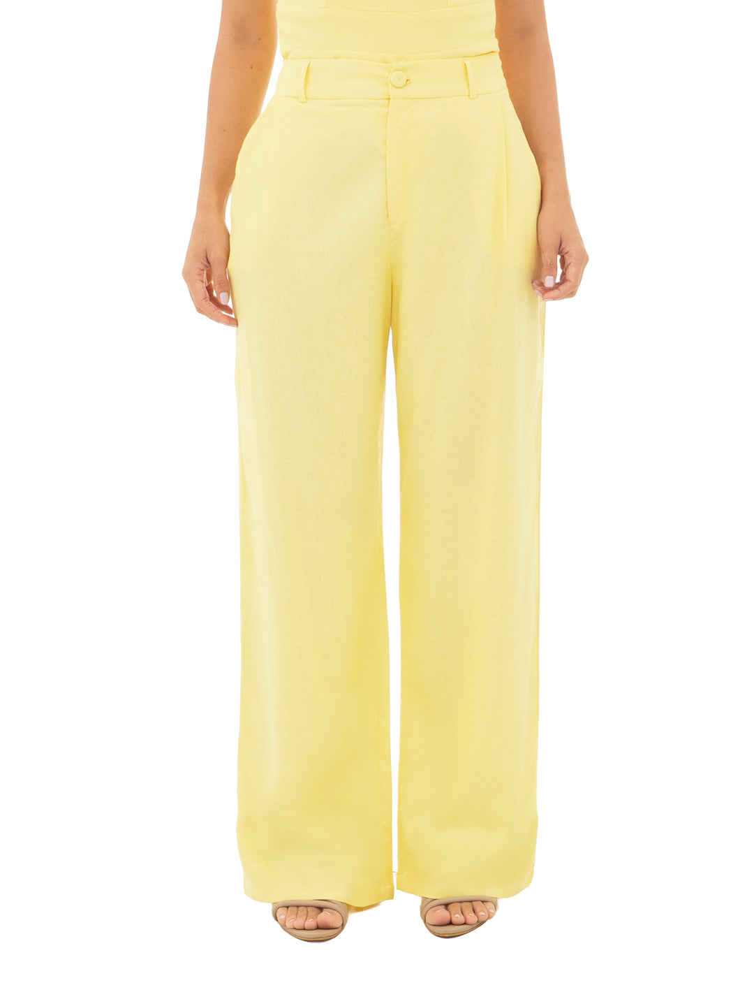 pantalon ancho elegante con bolsillos traseros de parche