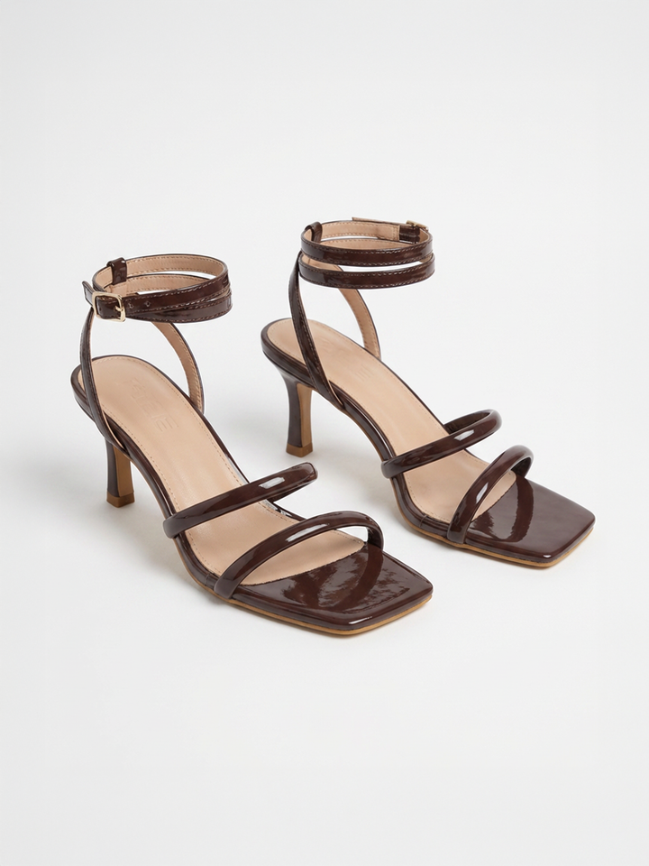 sandalias para salir con diseño elegante y moderno
